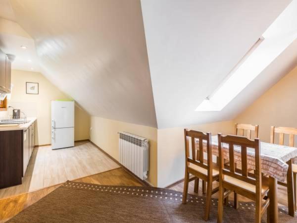 Pokoje Z Aneksami Kuchennymi U Wiktorii Sromowce Niżne Extérieur photo